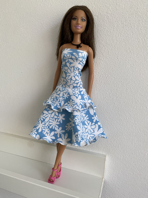 Šaty na panenku Barbie — foto 2