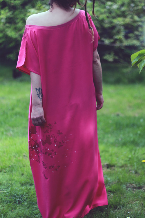 Volné šaty ... vel. M - XL — foto 4