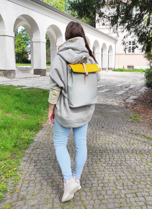 Trinity street backpack šedá se žlutou — foto 3