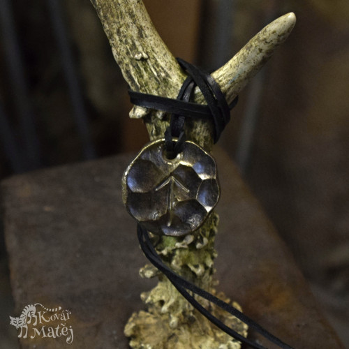 Runový amulet Tiwaz — foto 2
