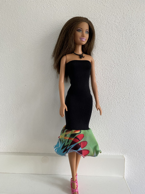 Šaty na panenku Barbie — foto 2