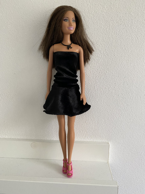 Šaty na panenku Barbie — foto 2