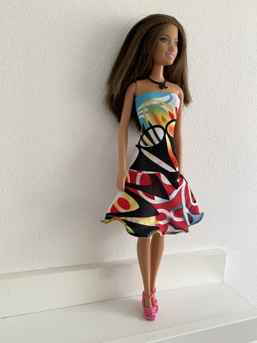 Šaty na panenku Barbie — foto 2