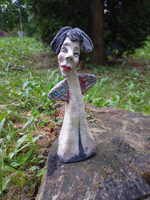 RAKU Bytost s křidélky. — foto 3
