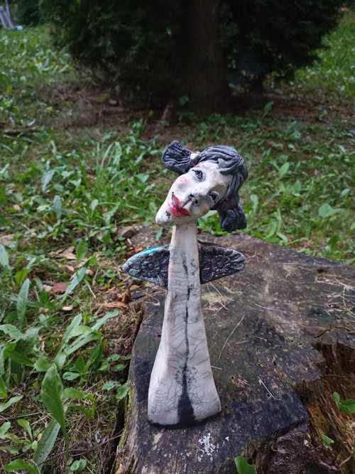 RAKU Bytost s křidélky. — foto 4