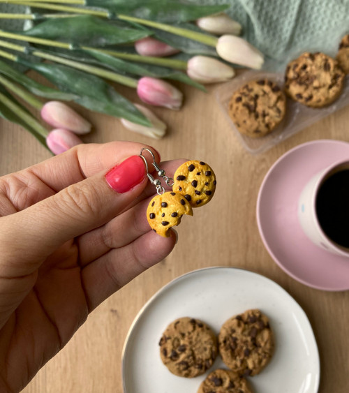 Světlé nakousnuté cookies (visačky) — foto 2