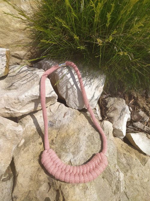 Macramé náhrdelník — foto 2