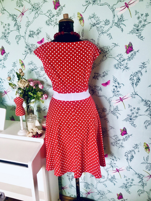 Šaty pin-up dots — foto 4