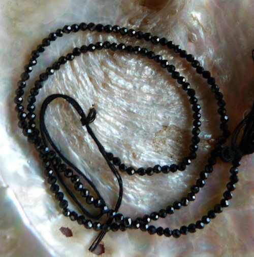 Černý spinel - šňůra neukončená — foto 5