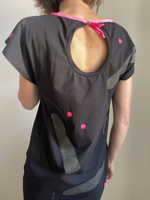 Šaty/abstrakt — foto 2