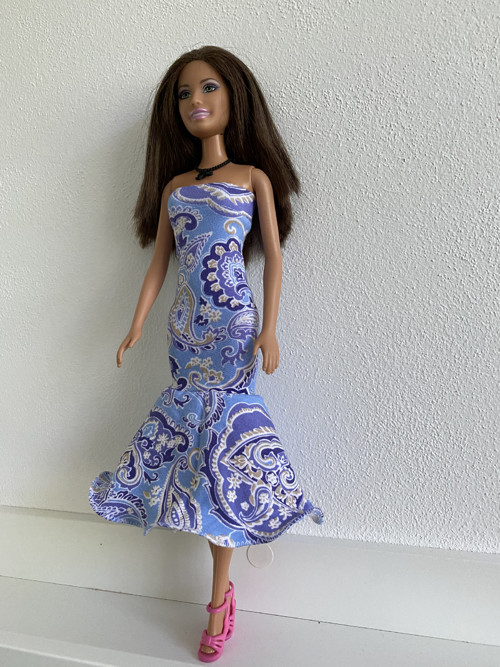 Šaty na panenku Barbie — foto 2