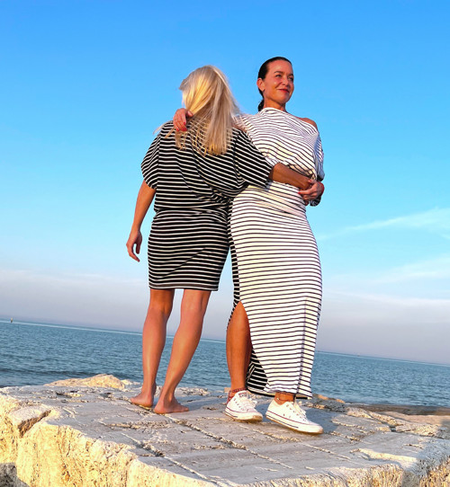 Asymetrické šaty černobílé dlouhé — foto 6