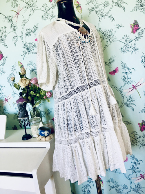 Boho krajka šaty famous — foto 3