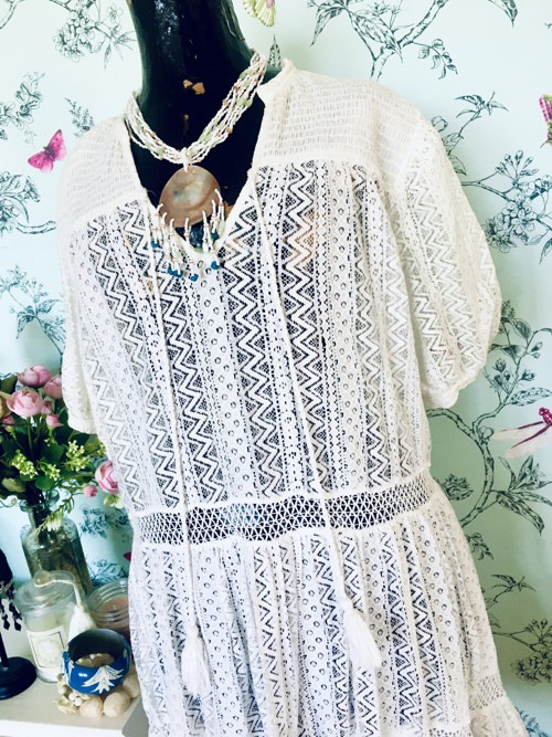 Boho krajka šaty famous — foto 2