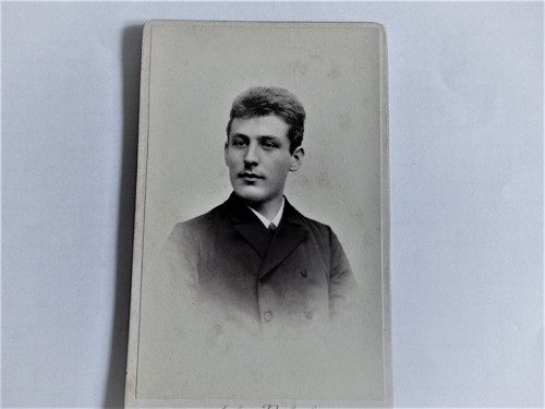 Student medicíny - kabinetka — foto 2