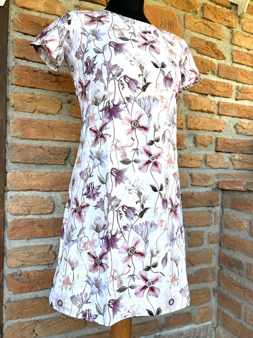 Dámské šaty - květy — foto 2