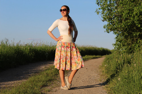 Krátka sukňa "maľované kvety" — foto 5