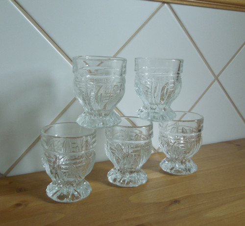 Retro silnostěnná sklenička likérka — foto 3
