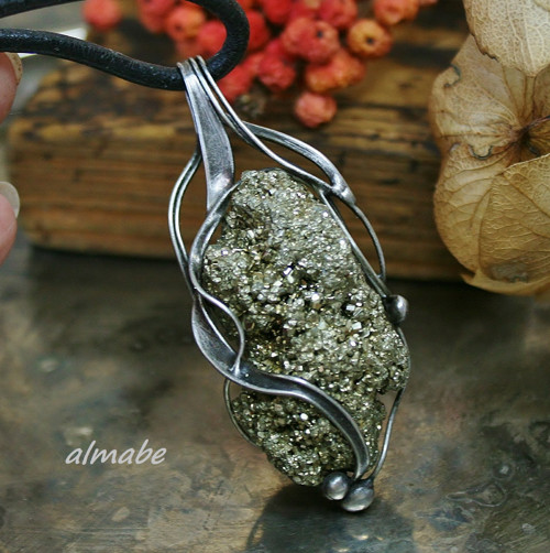 Pomocník (pyrit) — foto 3