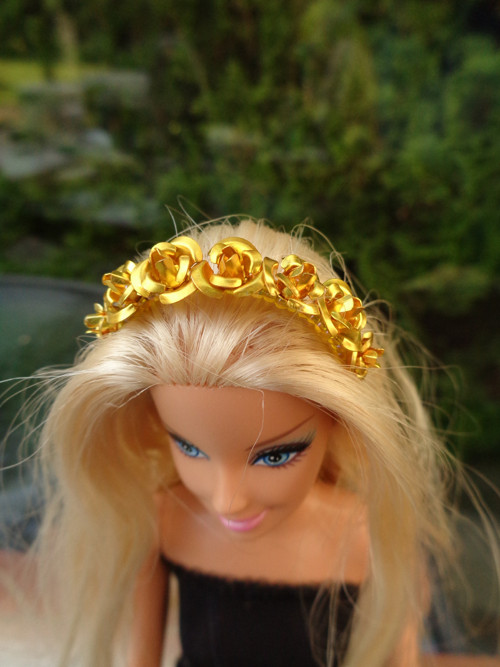 Čelenka pro Barbie - zlatá — foto 2