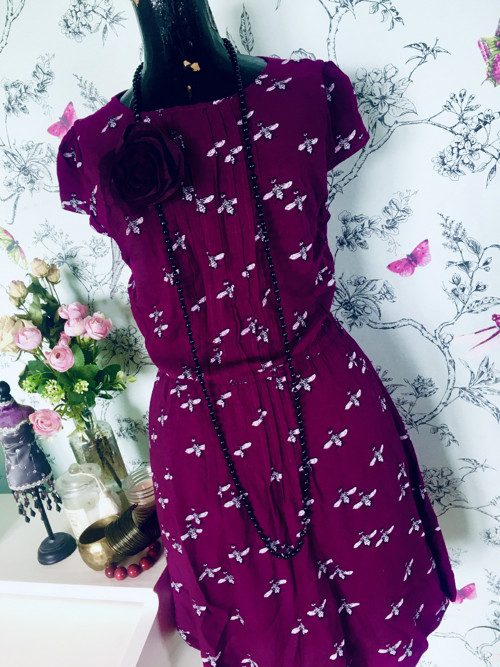 Šaty chic s mouchama — foto 2