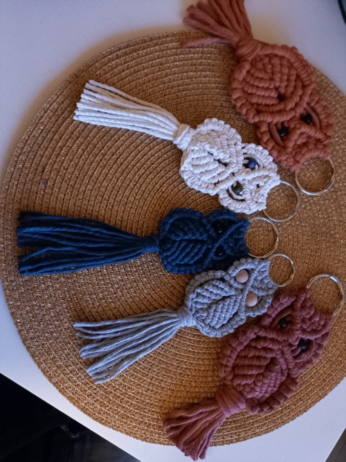 Sovička / klíčenka / macrame — foto 2