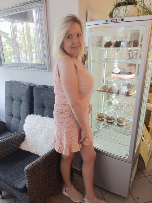 Meruňkové šaty — foto 4