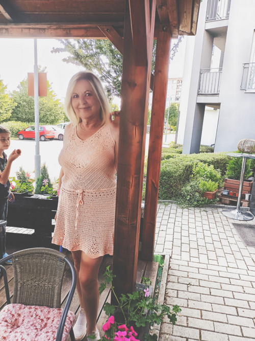 Meruňkové šaty — foto 6