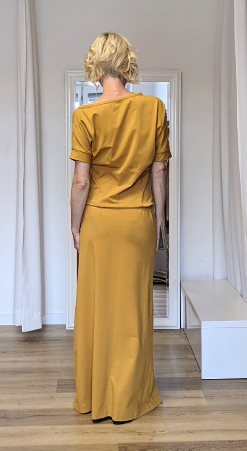 Ležérně elegantní maxišaty - rudé — foto 6