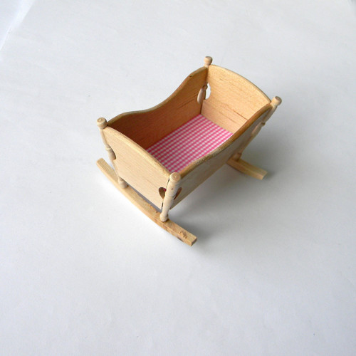 Kolébka pro panenku - 8 cm — foto 2