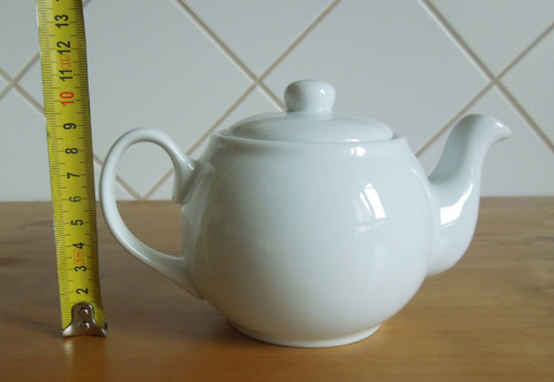 Menší porcelánová konvička — foto 4