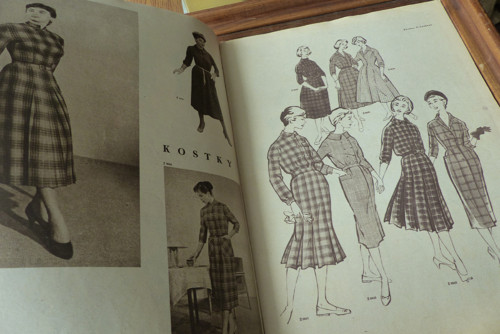 Časopis Žena a móda, číslo 11/1957 — foto 6