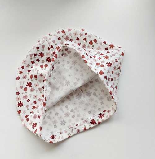 Bílá čepička 53 - 56 cm — foto 3