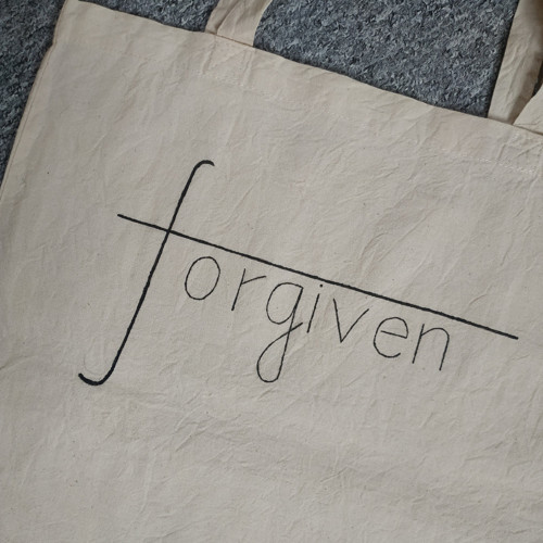 Plátěnka forgiven — foto 3