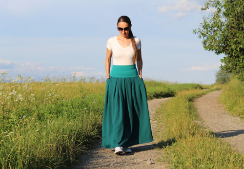 Maxi tyrkysová skladaná — foto 2