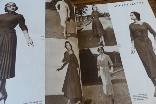 Časopis Žena a móda, číslo 11/1956 — foto 6