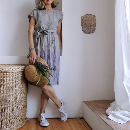 RUTH Provence - šedá a levandulová - šaty len — foto 3