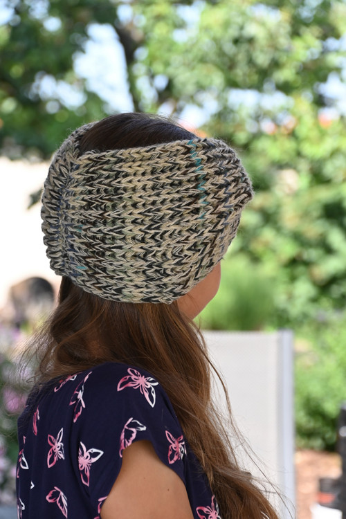 Čelenka v šedém melírů — foto 3