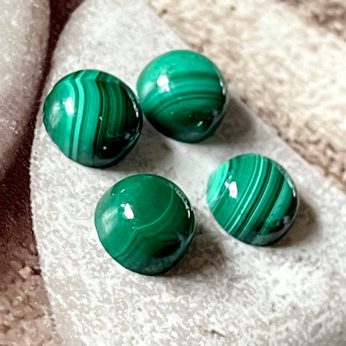 Malachit kabošon kruh / 8mm — foto 3