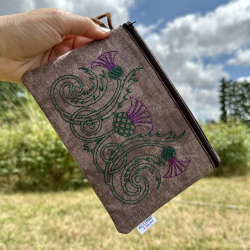PencilCase Skotská bodláková — foto 4