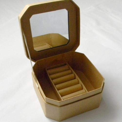 Kartonová šperkovnice na prsteny 10cm x 10cm — foto 4