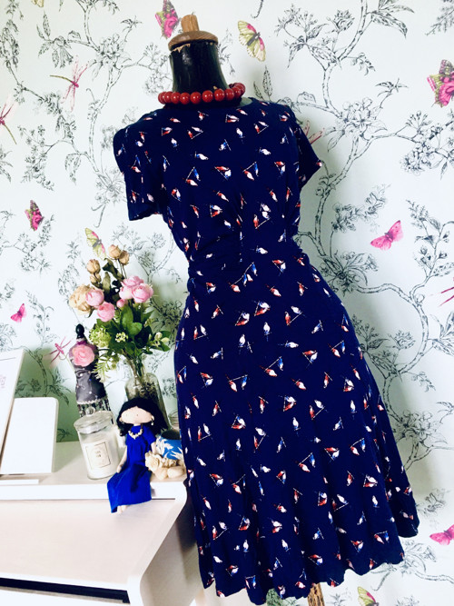 Šaty ptačí elegance — foto 4
