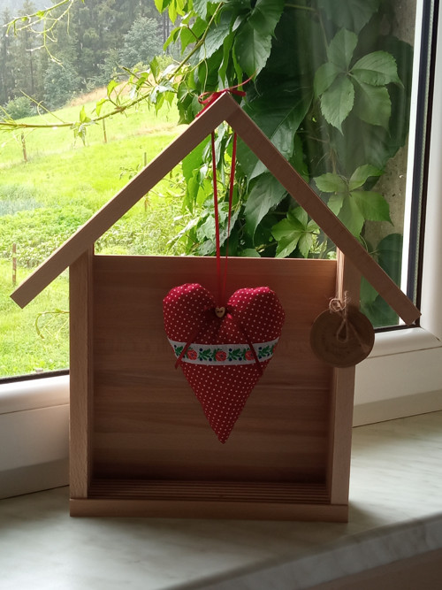 Domeček se srdíčkem — foto 2