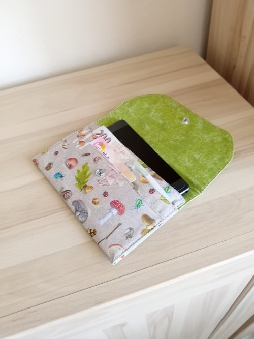 Obal na mobil, doklady, peníze, karty — foto 3