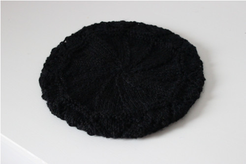 Baret v černé — foto 2