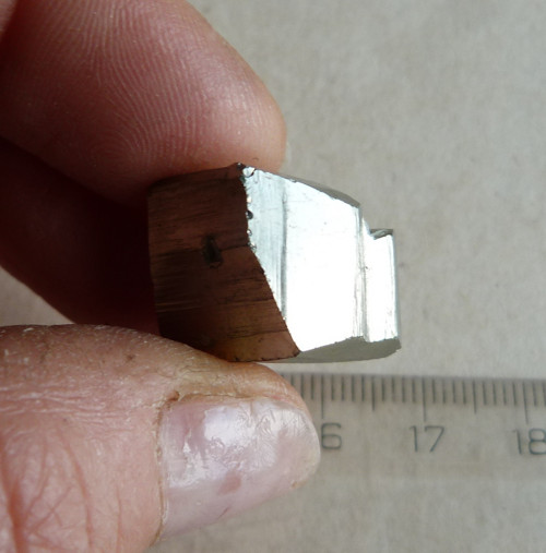 Pyrit krystal - 2,3 cm (P1) — foto 3