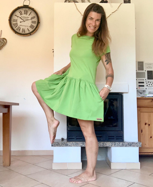 Letní Šaty “A přece se točí” — foto 3