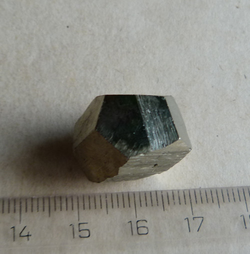 Pyrit krystal - 2 cm (P3) — foto 6