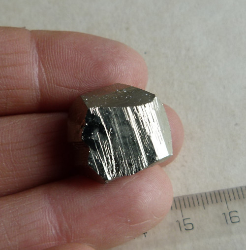 Pyrit krystal - 1,8 cm (P4) — foto 5