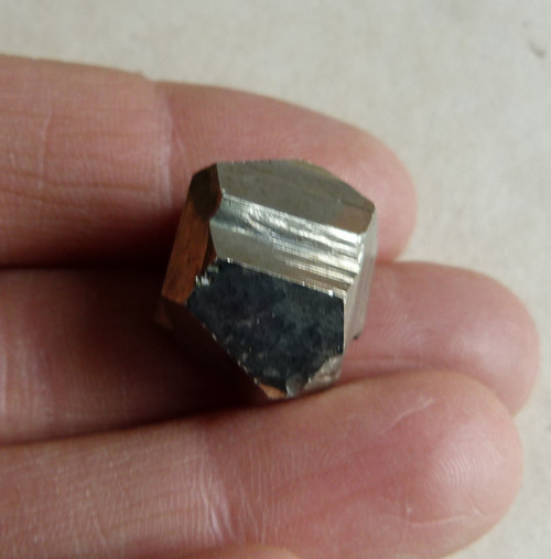 Pyrit krystal - 1,8 cm (P5) — foto 6